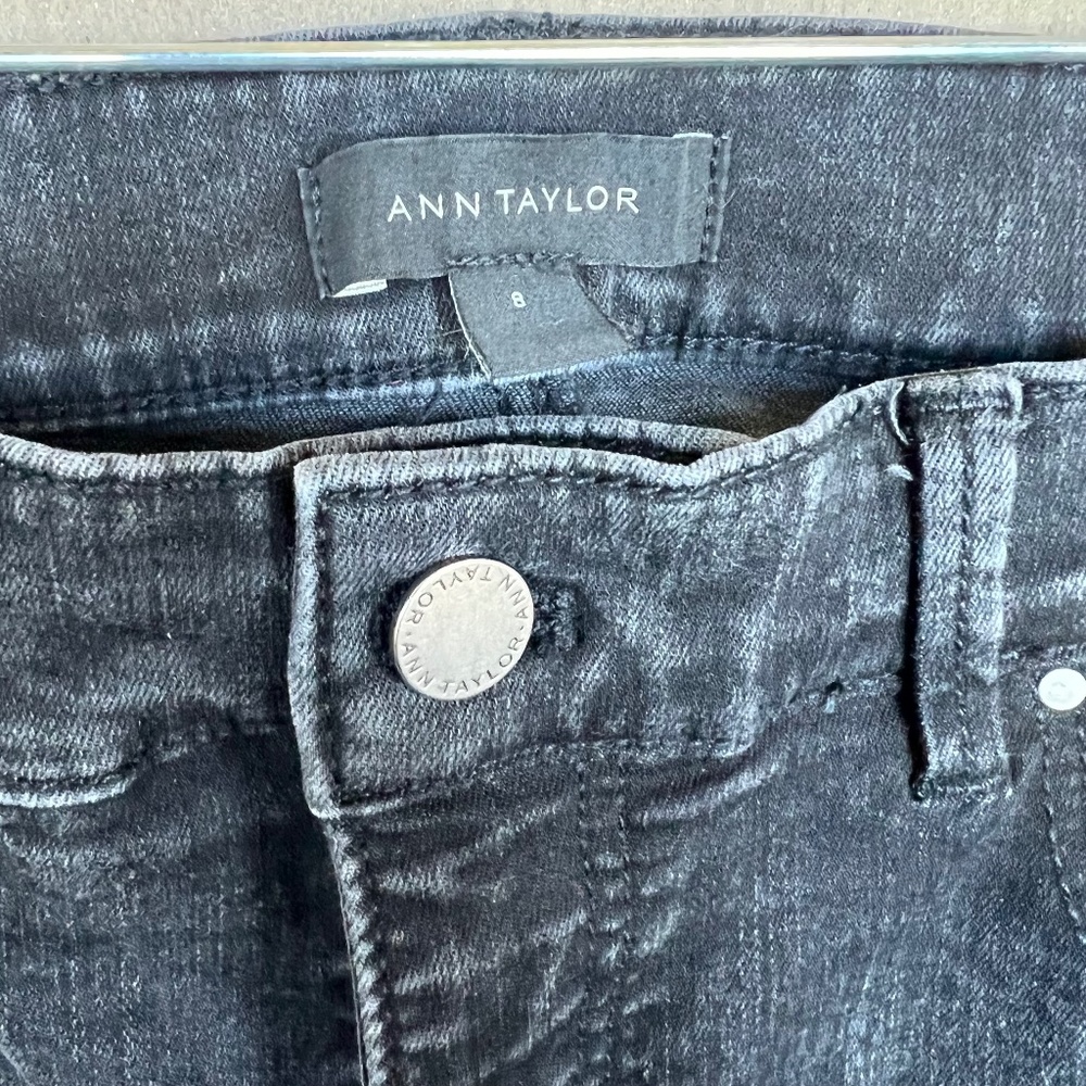 Ann Taylor The Skinny Black Stretch Denim Black Acid Wash Jeans Size 8 - Picture 2 of 12